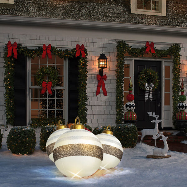 Felfújható fehér óriási karácsonyi gömb